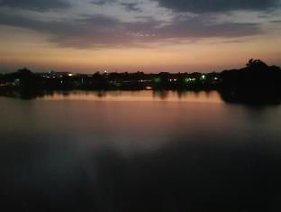 Hotel Shiv Lake Бгудж Екстер'єр фото